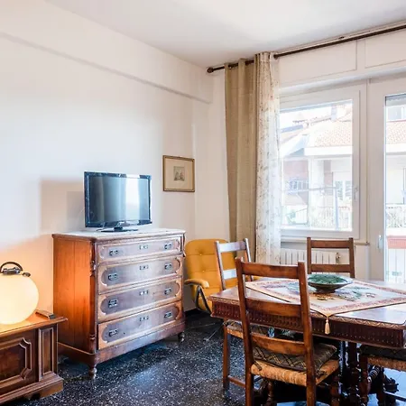 Squadroni Panoramic Attic With Parkview Appartamento